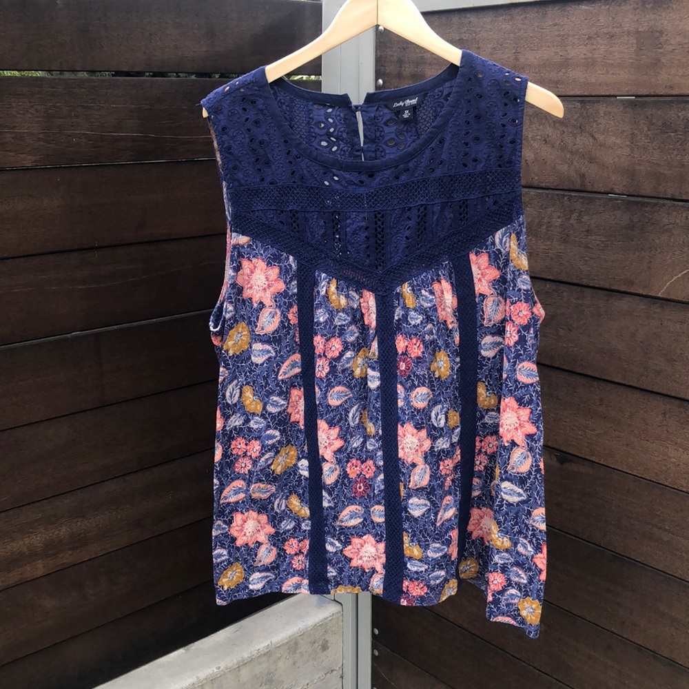 Lucky Brand blue floral top